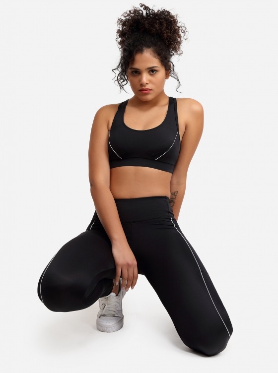 Free Society - Contrast Piping Sport Bra in Black 4