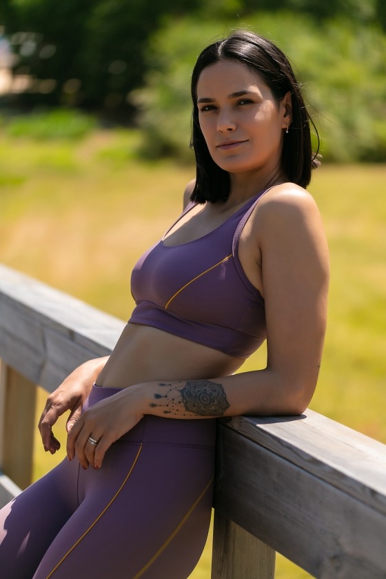 Free Society - Contrast Piping Sport Bra in Plum 1